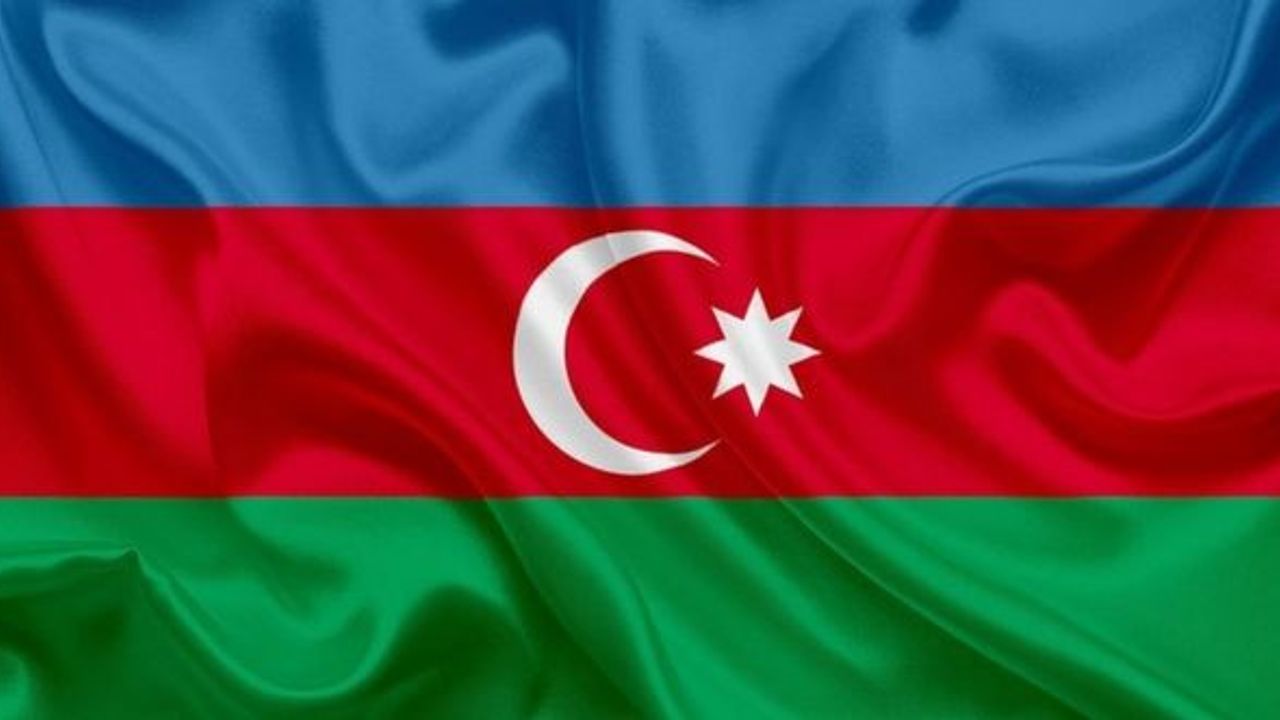 Azerbaycan: Fransa'nın, Ermenistan'ı silahlandırmaya çalışması kabul edilemez