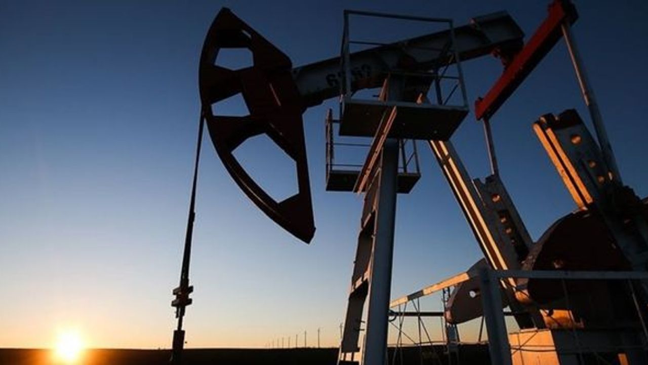 Brent petrolün varil fiyatı 81,66 dolar