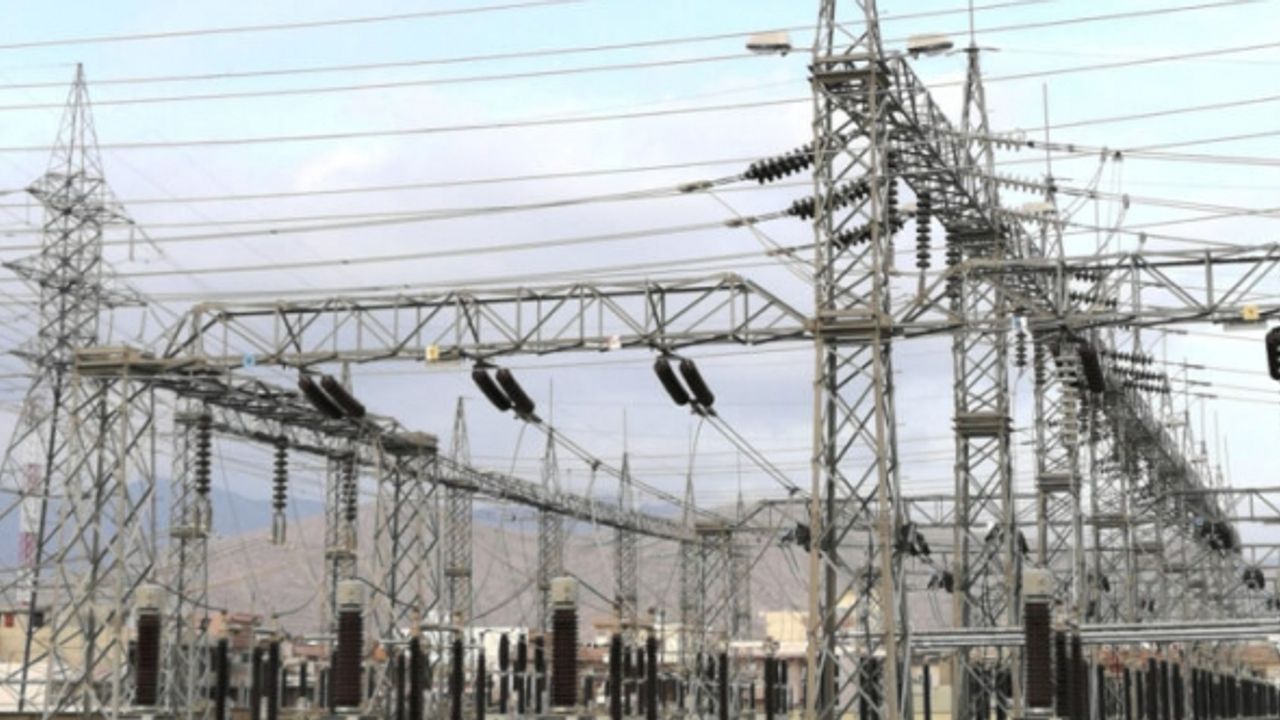 Elektrik Bakanlığı: “Irak genelinde 24 saat elektrik temini yakın”