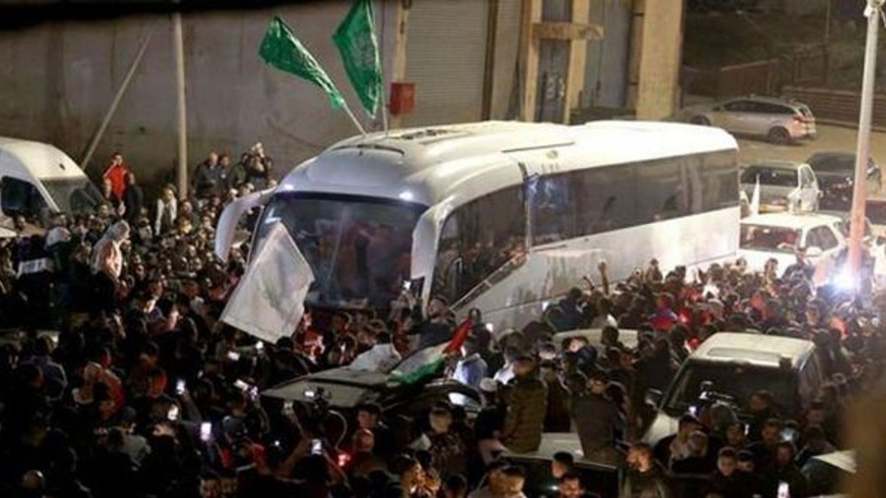 Hamas: Bugün serbest bırakılması planlanan 33 esirin listesini aldık