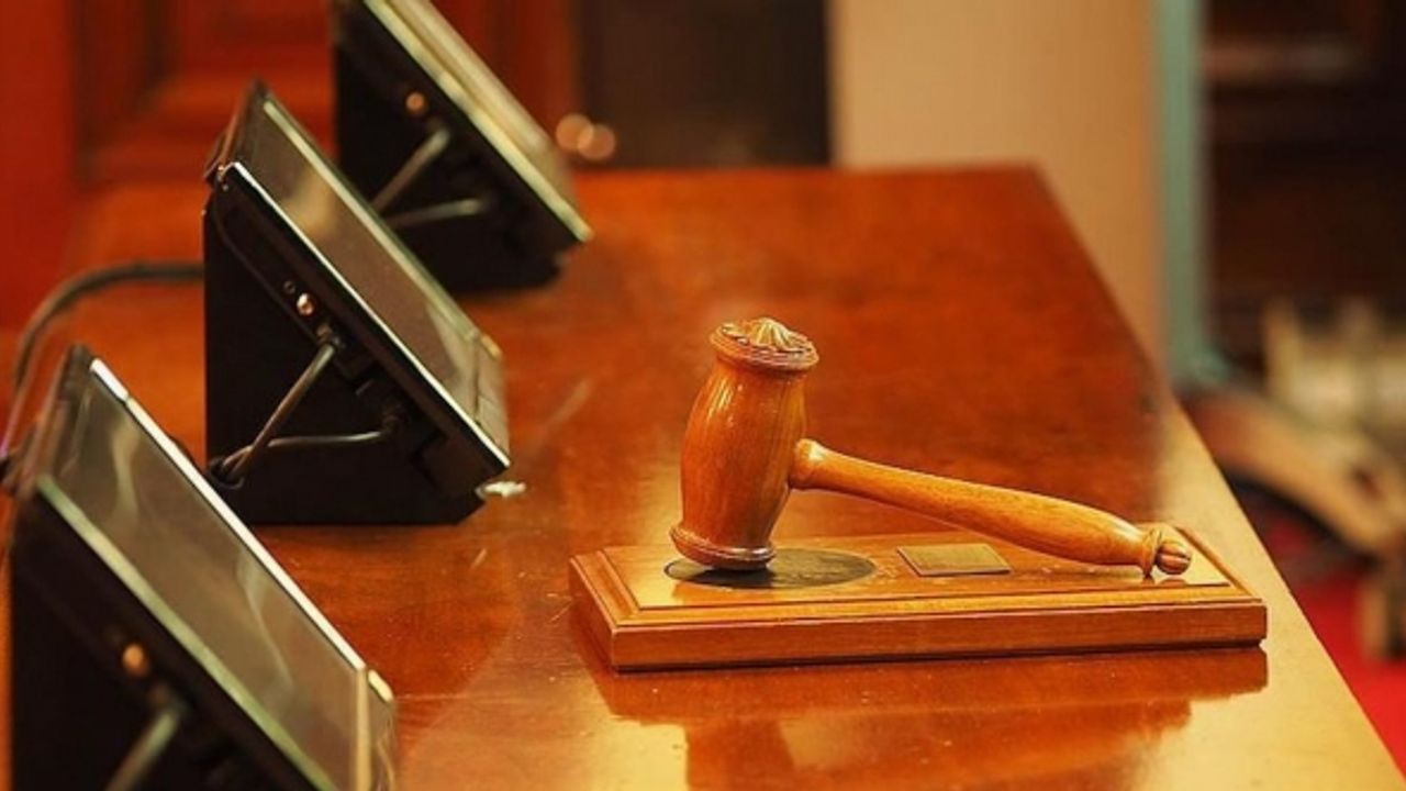 İran'da "terör" suçlamasıyla 3 kişi idam edildi