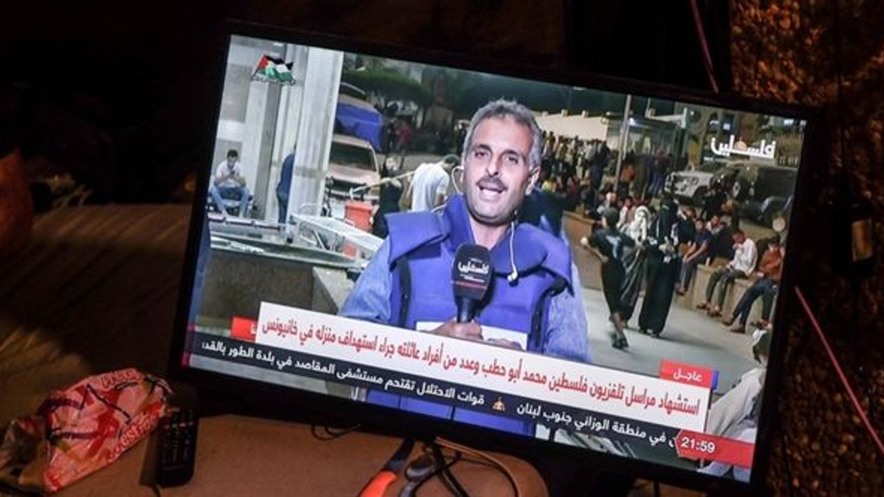 İsrail'in Gazze'ye yönelik saldırılarında Filistin Kanalı muhabiri Ebu Hatab hayatını kaybetti