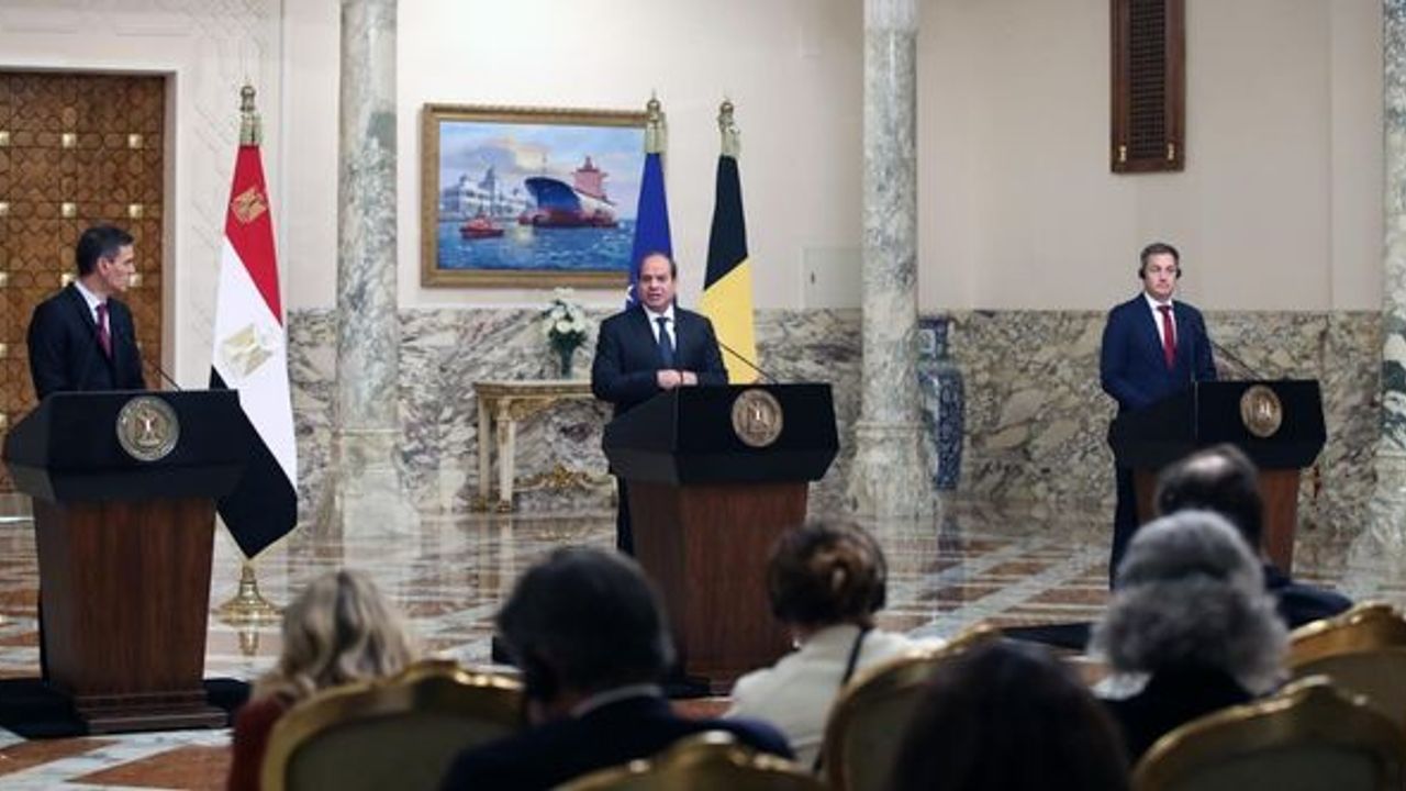 Sisi: Filistin devleti kurulmalı
