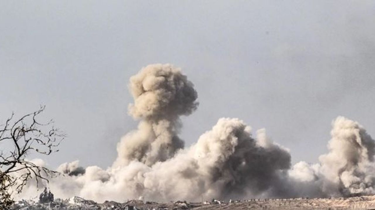 İsrail savaş uçakları, Gazze Şeridi'nde su boru hatlarını bombaladı