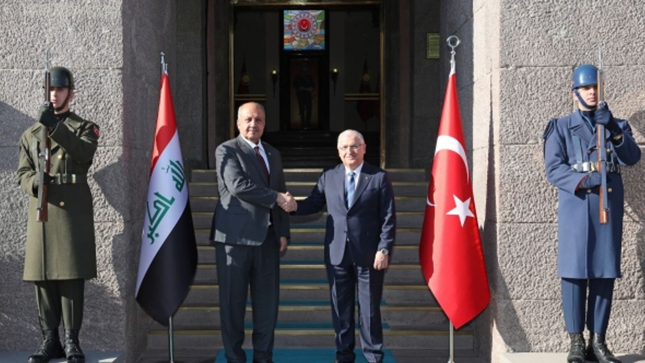 Savunma Bakanı Abbasi ile Güler bir araya geldi