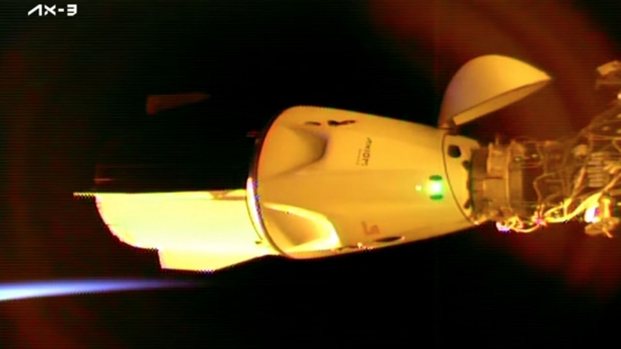 İlk Türk astronotun da yer aldığı Ax-3 ekibi, Uluslararası Uzay İstasyonu'na kenetlendi