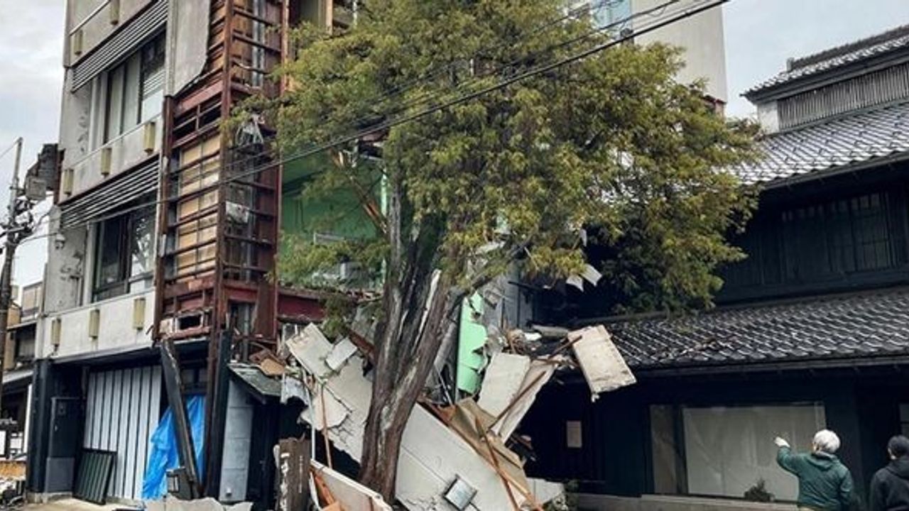 Japonya'da deprem bölgesinde en büyük sorun su ve elektrik