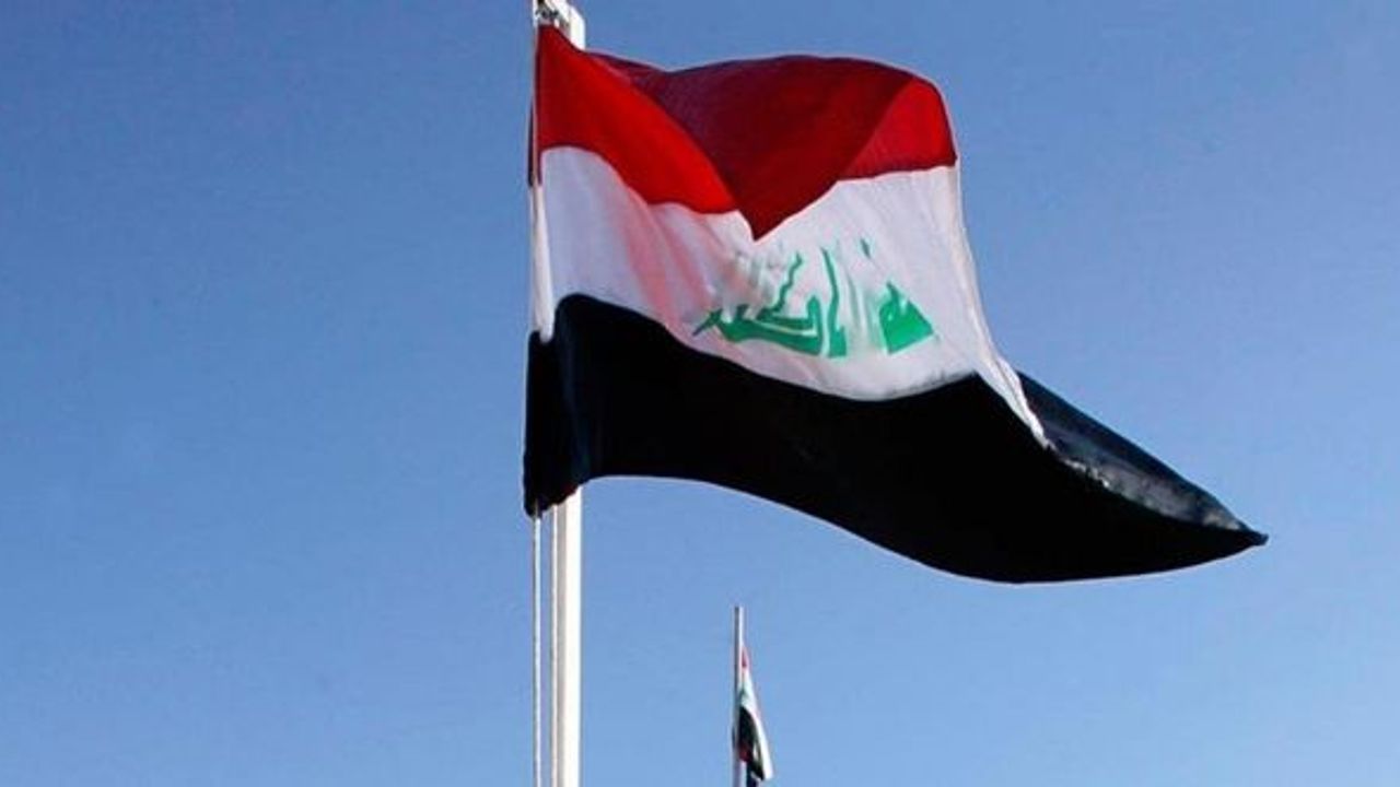 Kerkük'te okullarda Irak bayrağı dışında bayrak kullanımı yasaklandı
