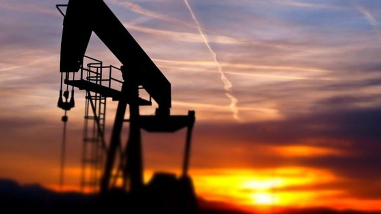 Brent petrolün varil fiyatı 81,83 dolar