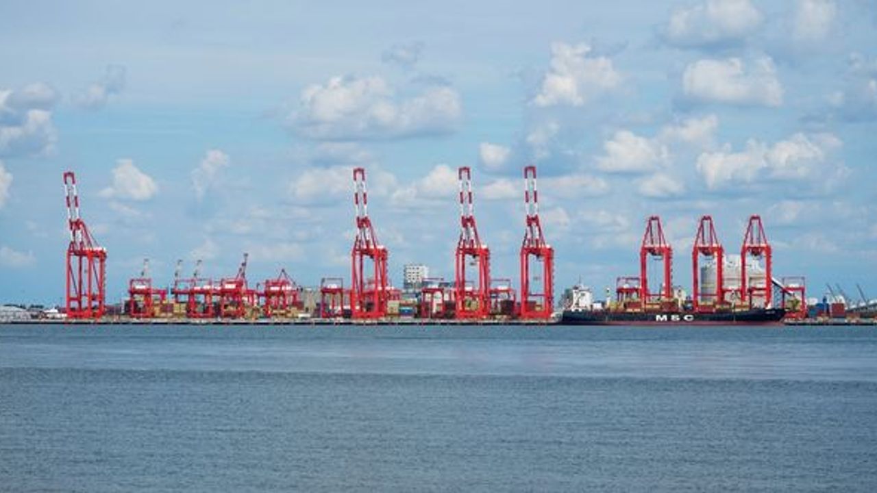 Brent petrolün varil fiyatı 83,24 dolar