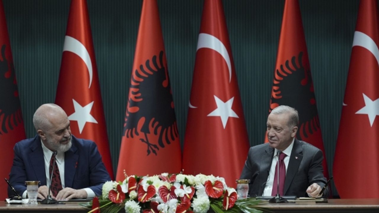 Erdoğan: Arnavutluk'un mazlum Filistin halkıyla dayanışması çok önemli