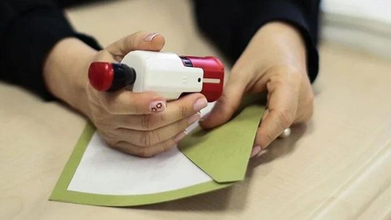 Türkiye yarın sandık başına gidiyor