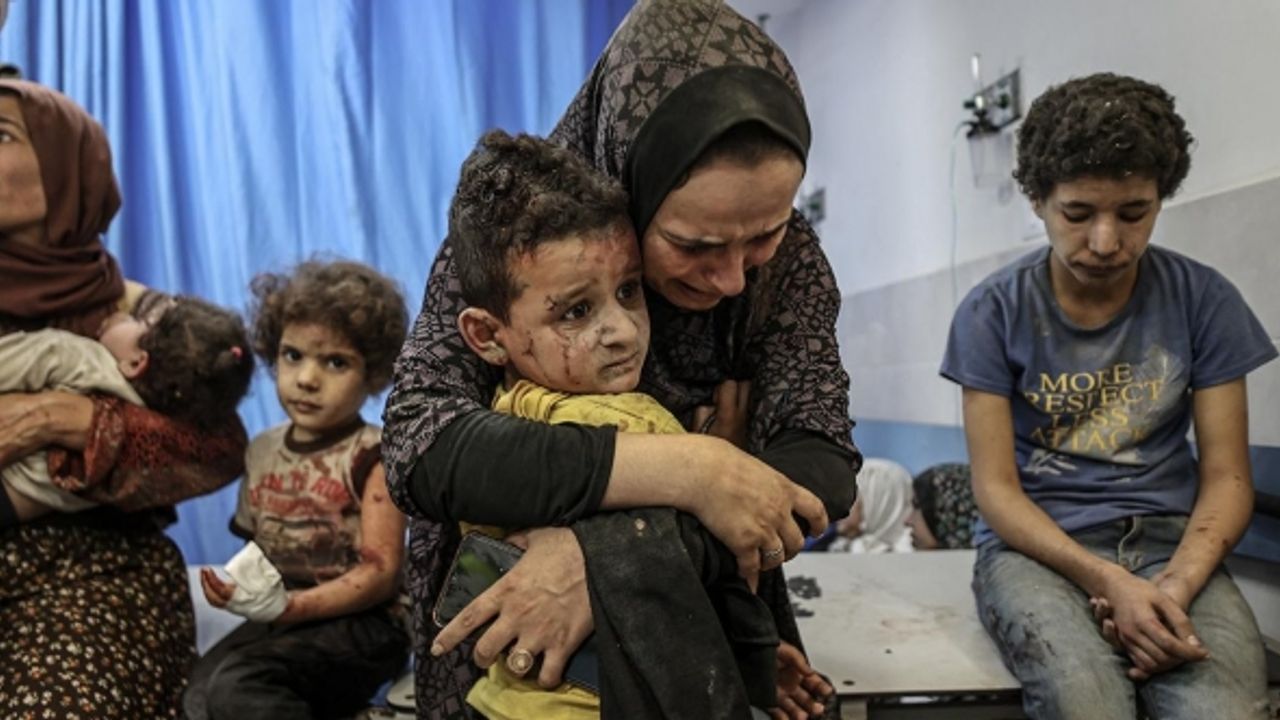 UNICEF: Gazze Şeridi'nde yarısı çocuk 1,7 milyon Filistinli yerinden edildi