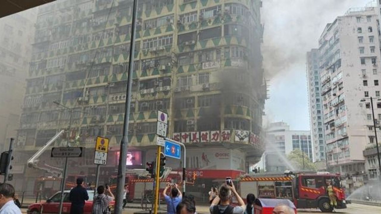 Hong Kong’da spor salonunda yangın: 5 ölü