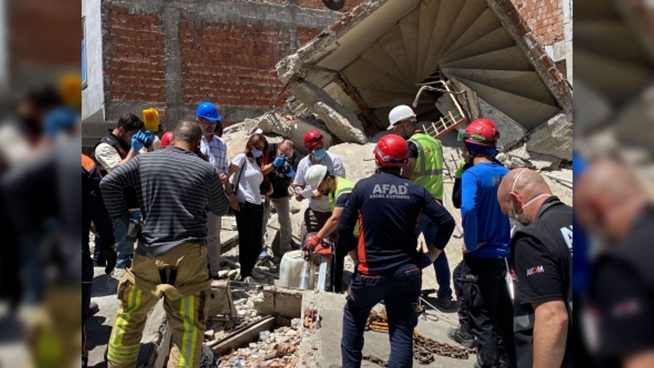 Küçükçekmece'de bina çöktü: 1 ölü, 8 yaralı