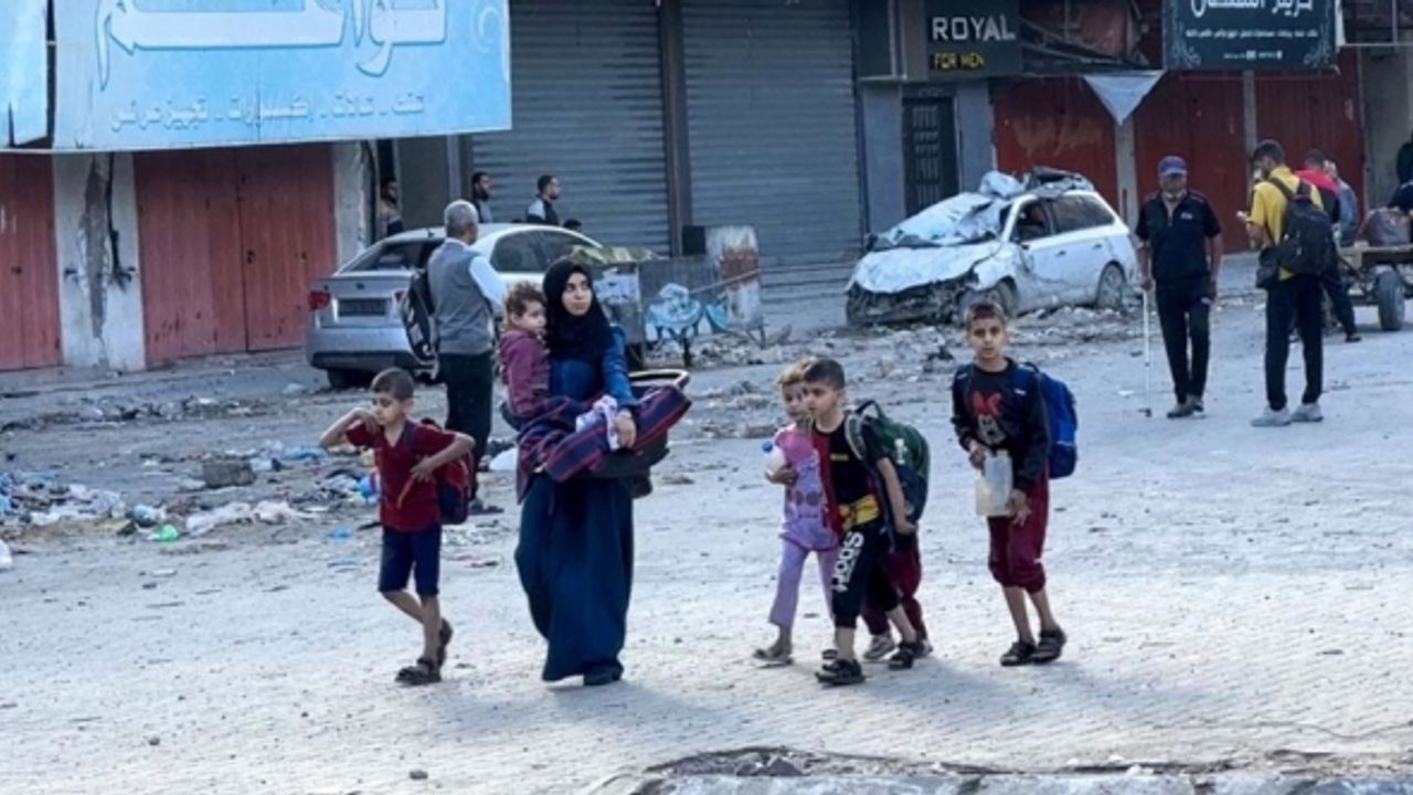 BM: Gazze'de her 10 kişiden 9'u en az 1 kez yerinden edildi