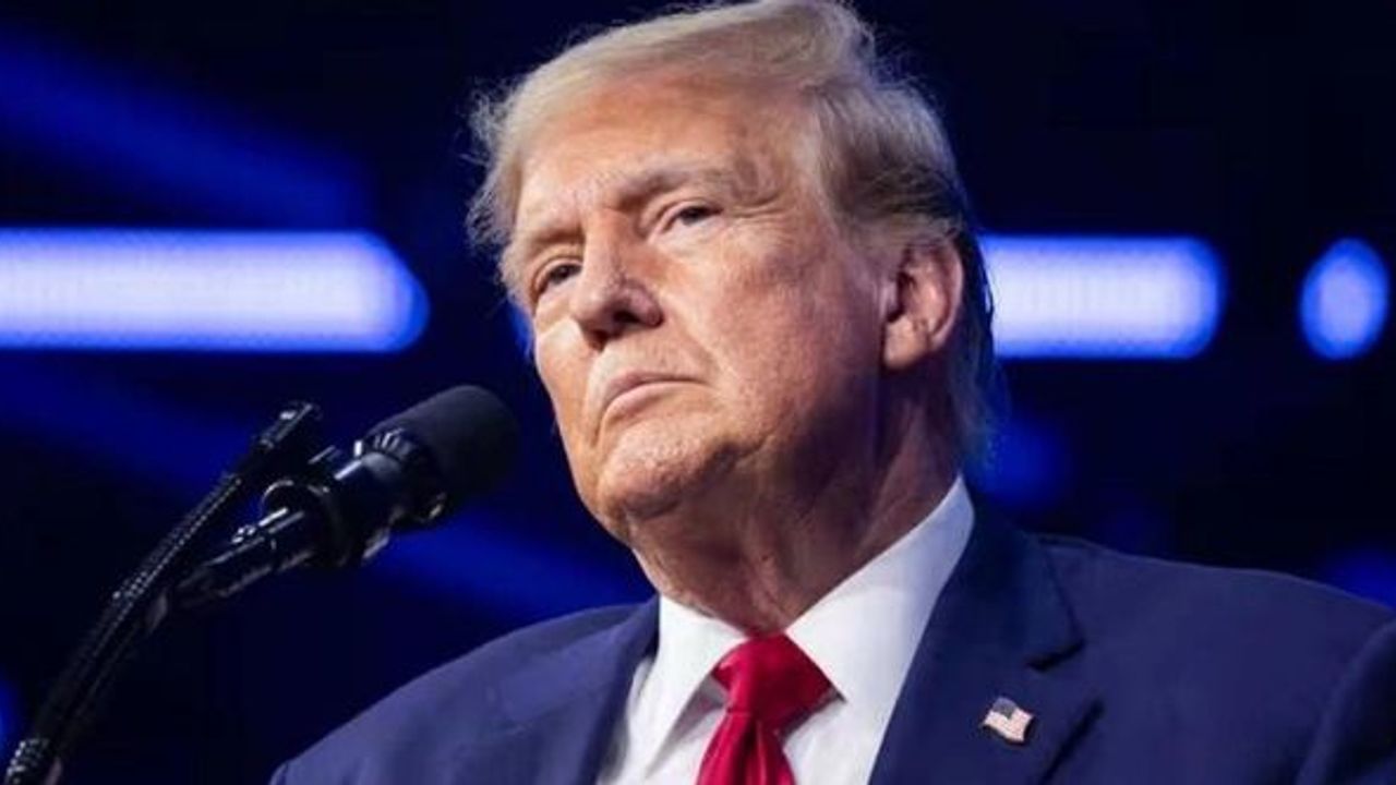 Trump "sus payı" davasındaki ceza duruşmasının ertelenmesini talep etti