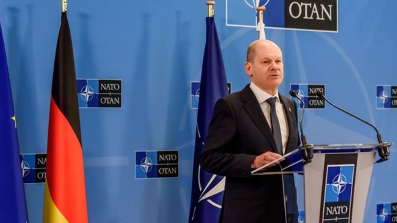 Almanya, Ukrayna'ya NATO kapılarını kapattı