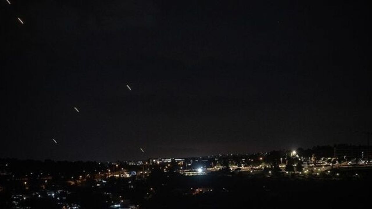 İsrail basını, İran'ın, Tel Aviv'in saldırısına karşılık "Irak'tan büyük bir misillemeye hazırlandığını" yazdı