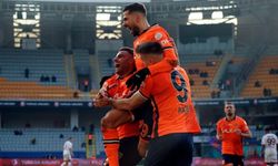 Başakşehir 3 puanı tek golle aldı