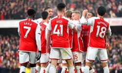 Arsenal zirveyi bırakmıyor