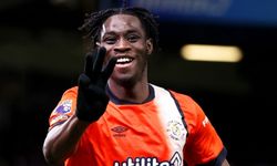 Adebayo hat-trick yaptı, Luton fark attı