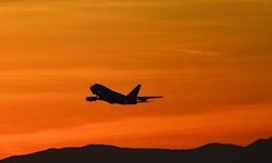 Afganistan'ın kuzeyine yolcu uçağı düştü