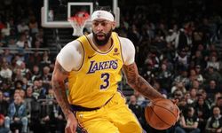 Davis'in yıldızlaştığı maçta zafer Lakers'ın