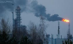 Rusya’nın güneyindeki petrol rafinerisinde üretim durdu
