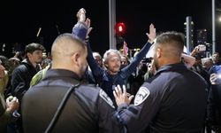 Binlerce İsrailli protestocu, Netanyahu'ya istifa çağrılarını yineledi