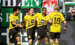 Dortmund 10 kişiyle galip geldi