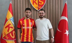 Kartal Kayra 1 yıl daha Kayserispor forması giyecek