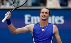 Zverev tur atladı