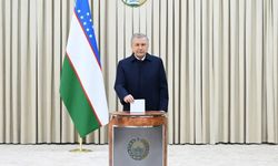 Özbekistan halkı, genel seçim için sandık başında