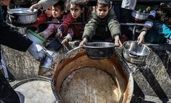 Hamas: İsrail Gazze'ye yardım ulaşmasını engellemek için her yolu deniyor