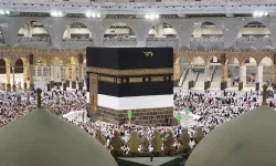 Kabe'de günlük umre rekoru kırıldı