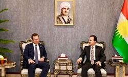 Bakan Sadık ile Başkonsolos Topçu görüştü