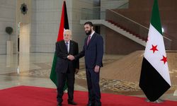 Mahmud Abbas Şam'da