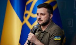 Zelenskiy: "Ben perşembe günü Türkiye'de Putin'i bekleyeceğim"