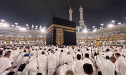 Suudi Arabistan'da binlerce kişi hac yönetmeliklerini ihlal ettiği için geri gönderildi