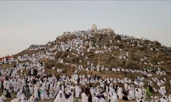 Suudi Arabistan, hacı adaylarının Arafat'a intikalinde yapay zekayı başarıyla kullandı