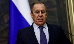 Lavrov: Putin, Zelenskiy ile görüşmeye hazır