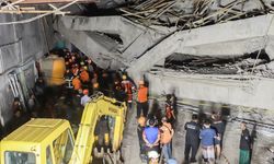 Endonezya'da okul binası çöktü