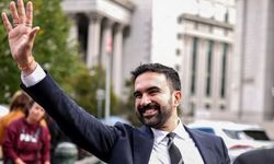 New York'un ilk Müslüman Belediye Başkan adayı Mamdani, sandıktan zaferle çıktı