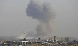 İsrail ordusu, Gazze'de hava ve topçu saldırıları düzenledi