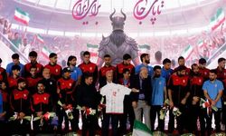 İran Milli Futbol Takımı için Tahran’da tören düzenlendi