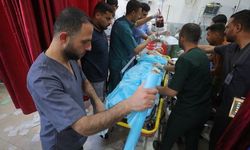 İsrail Gazze'de bir evi hedef aldı