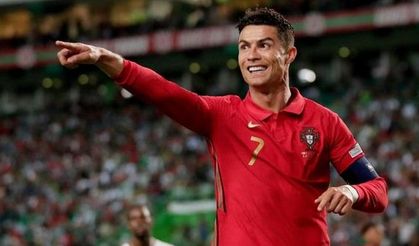 Cristiano Ronaldo, futbol tarihinde 900 gol atan ilk futbolcu oldu