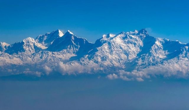 Everest Dağı'nda bulunan bot, 100 yıl önce kaybolan İngiliz dağcı Irvine'a ait olabilir