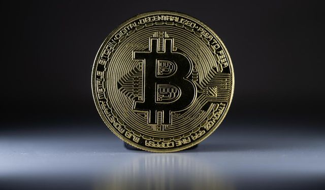 Bitcoin, tarife belirsizliğiyle 75 bin doların altına indi